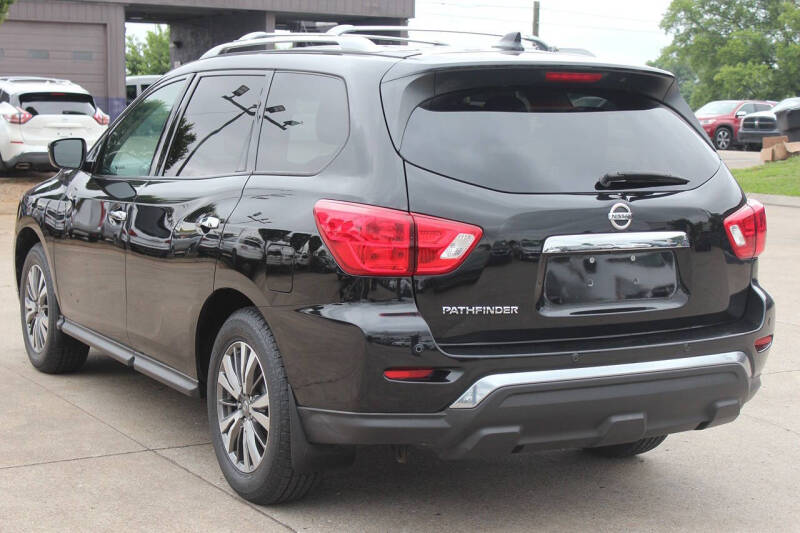 2019 Nissan Pathfinder S