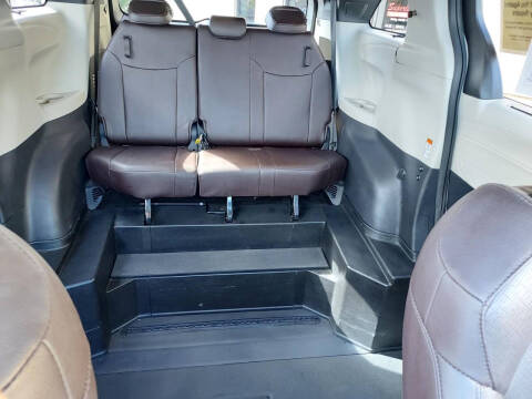 2021 Toyota Sienna Platinum 7-Passenger