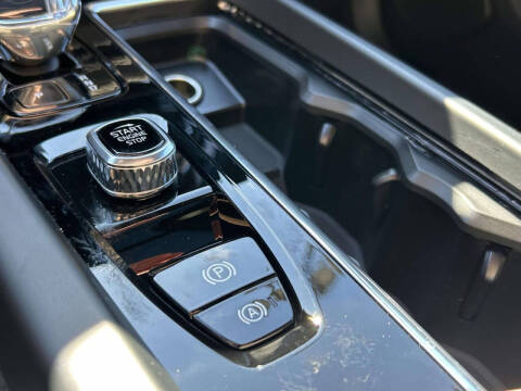 2026 Volvo XC60 B5 Core