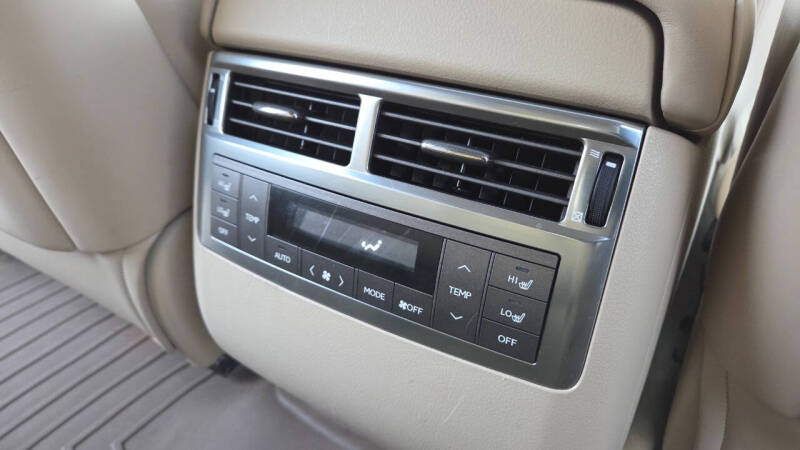 2011 Lexus LX 570
