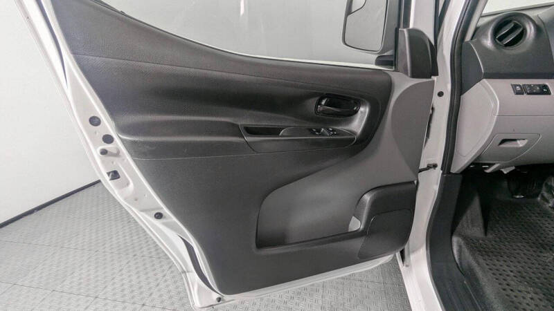 2020 Nissan NV200 SV