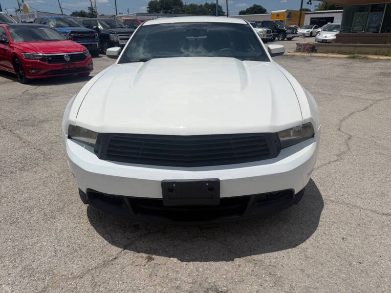 2011 Ford Mustang V6