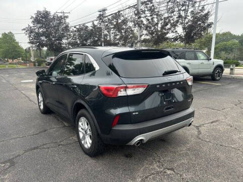 2022 Ford Escape SE