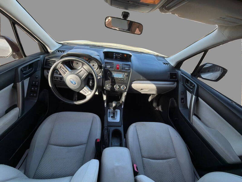 2015 Subaru Forester 2.5i