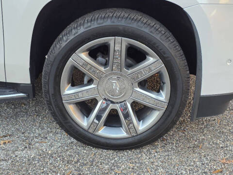 2018 Cadillac Escalade Luxury