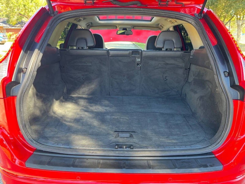 2011 Volvo XC60 T6 R-Design