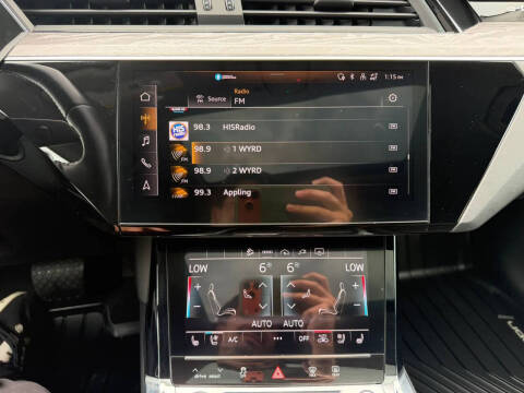 2021 Audi e-tron quattro Premium Plus