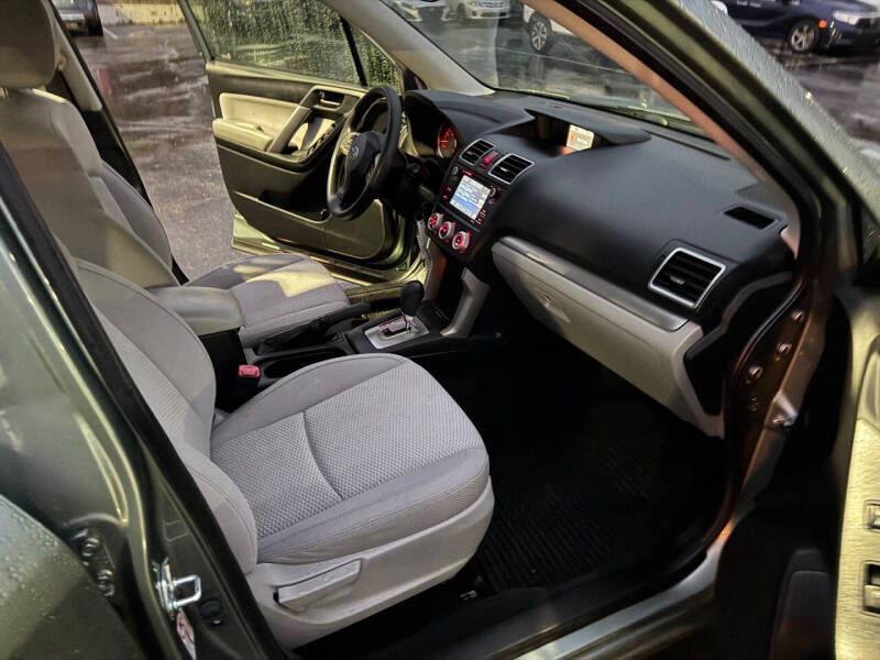 2016 Subaru Forester 2.5i