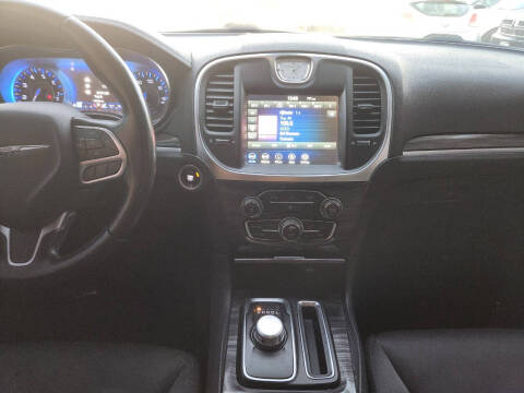 2018 Chrysler 300 Touring L