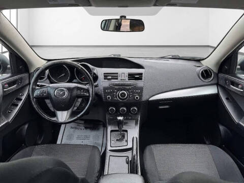 2013 Mazda MAZDA3 i Touring
