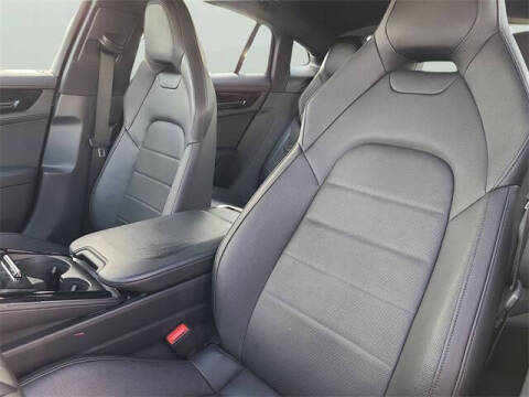 2025 Porsche Panamera 4