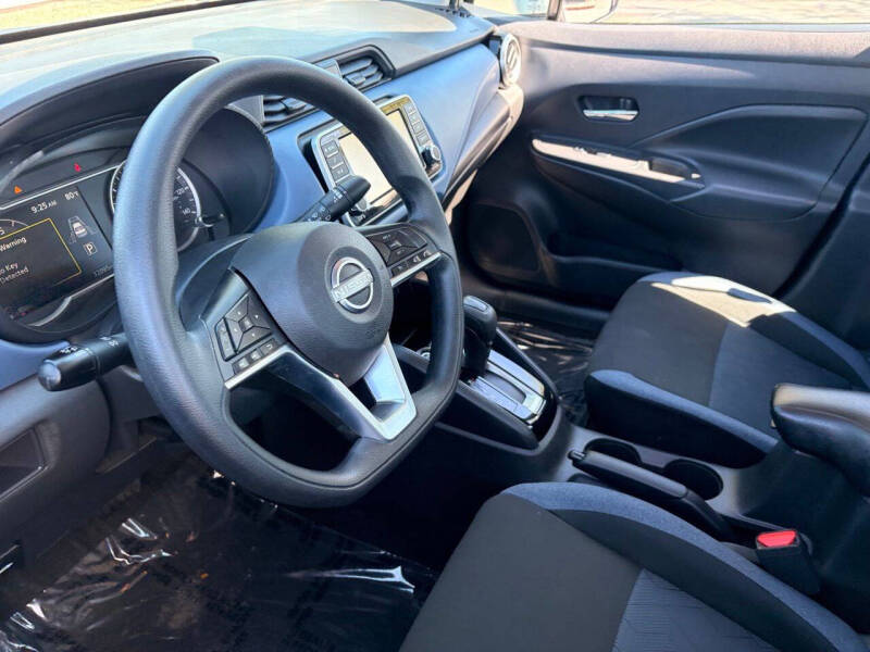 2025 Nissan Versa SV