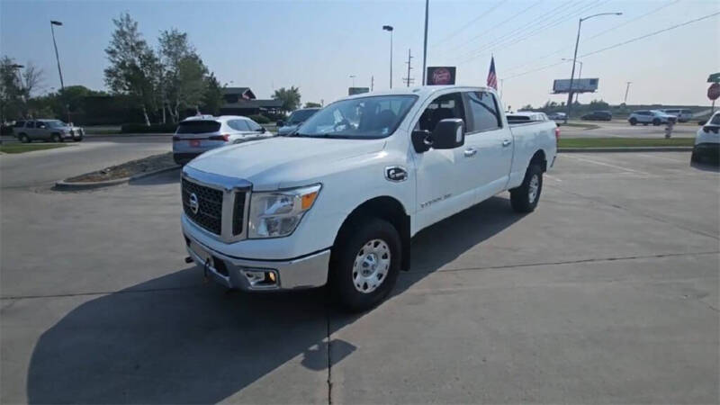 2017 Nissan Titan XD SV