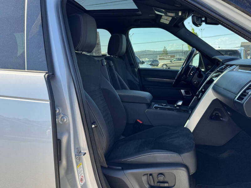 2023 Land Rover Discovery S R Dynamic - Photo 19