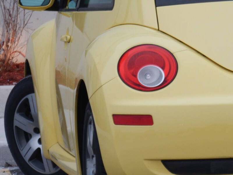 2006 Volkswagen New Beetle for sale at Moto Zone Inc in Melrose Park IL