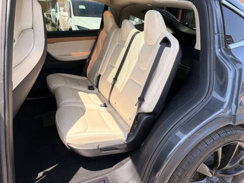 2019 Tesla Model X Standard Range