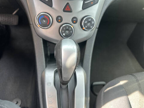 2019 Chevrolet Sonic LT Auto