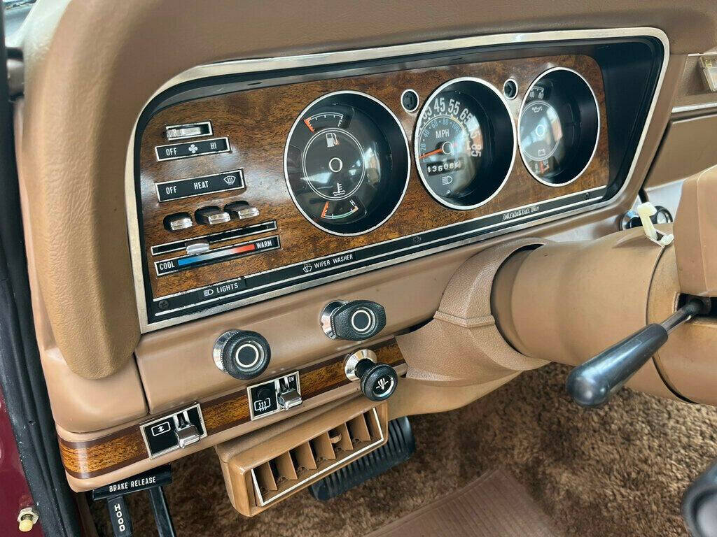1981 Jeep Wagoneer 33