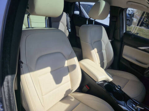 2017 Infiniti QX30 Luxury