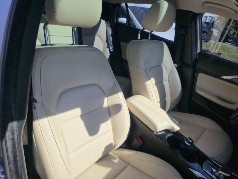 2017 Infiniti QX30 Luxury