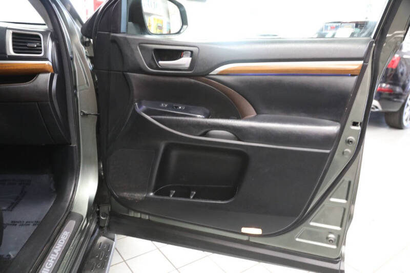 2017 Toyota Highlander Limited