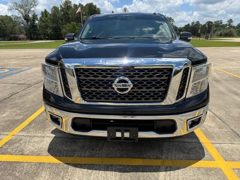 2017 Nissan Titan SV
