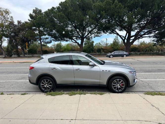 2018 Mitsubishi Levante