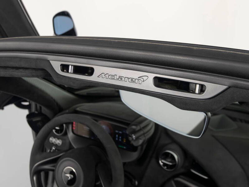 2025 McLaren 750S Spider
