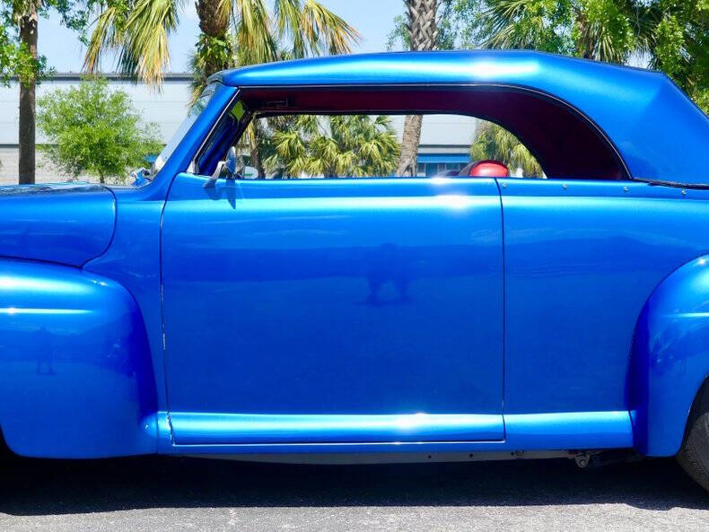 1948 Ford Super Deluxe