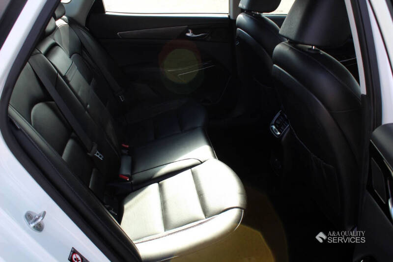 2020 Kia Cadenza Limited