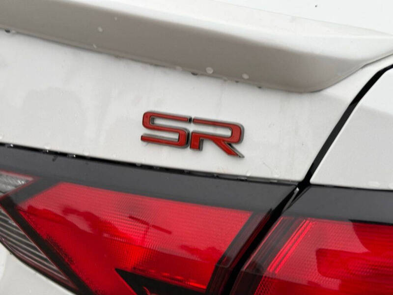 2025 Nissan Versa SR