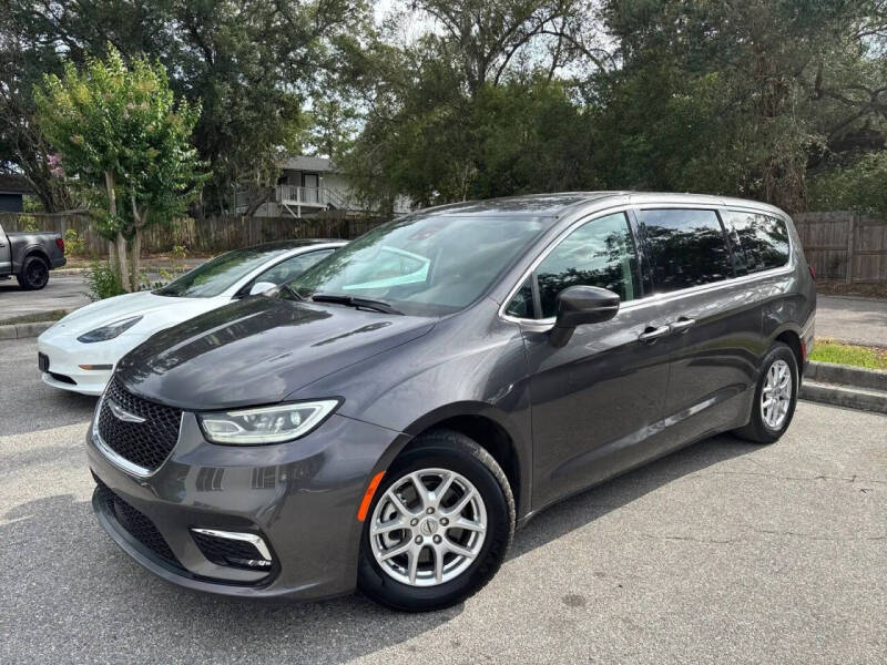 2023 Chrysler Pacifica Touring L