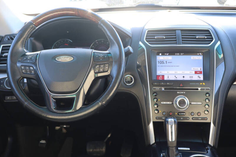 2017 Ford Explorer Platinum