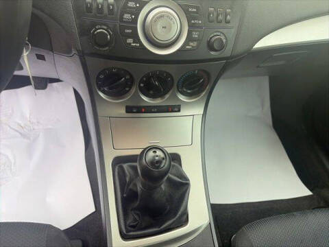 2011 Mazda MAZDA3 i Touring