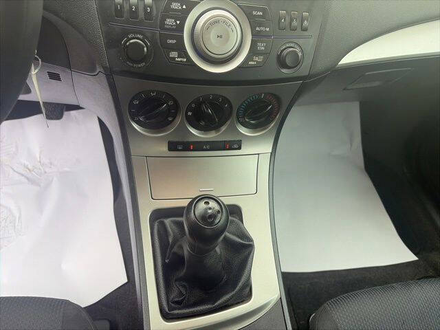 2011 Mazda MAZDA3 i Touring