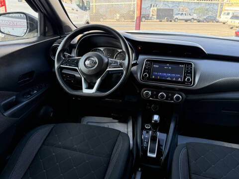 2020 Nissan Kicks S