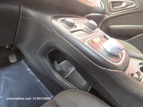 2017 Chrysler 200 LX