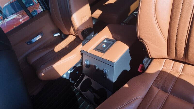 1983 Land Rover Defender