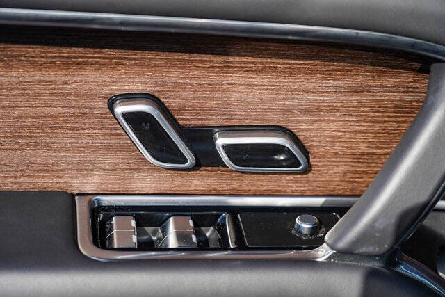 2025 Land Rover Range Rover P400 SE LWB