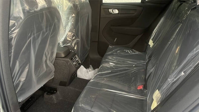 2026 Volvo XC40 B5 Plus