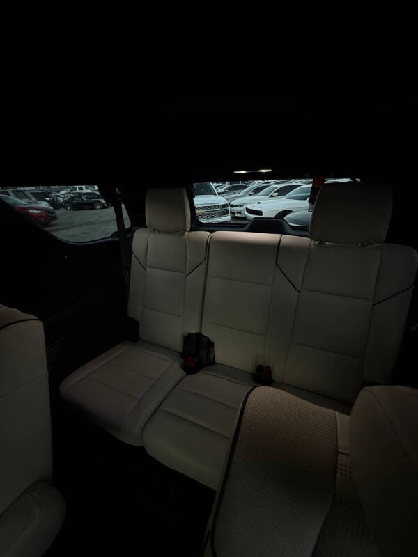 2023 Cadillac Escalade Sport