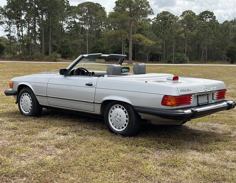 1987 Mercedes-Benz 560-Class 560 SL