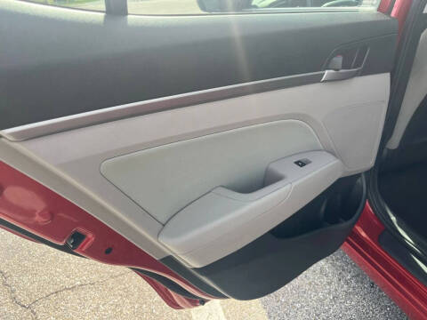 2018 Hyundai Elantra