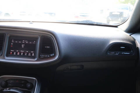 2022 Dodge Challenger SXT