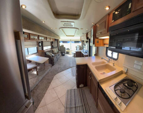 2002 Foretravel GV320 4010