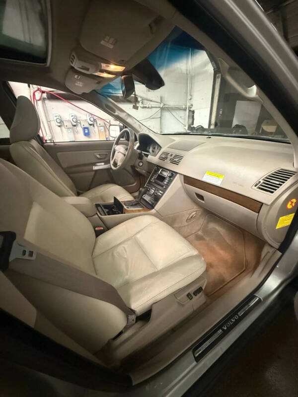 2005 Volvo XC90 2.5T