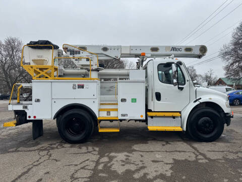 2013 Freightliner M2 106