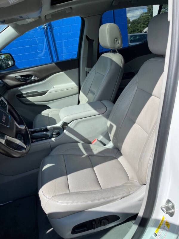 2017 GMC Acadia SLT-1