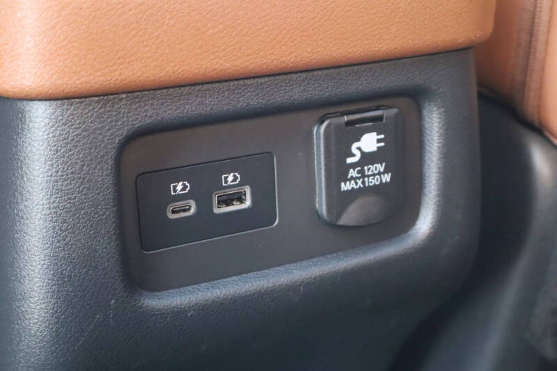 2023 Nissan Pathfinder Platinum