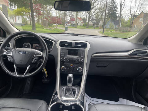 2014 Ford Fusion SE
